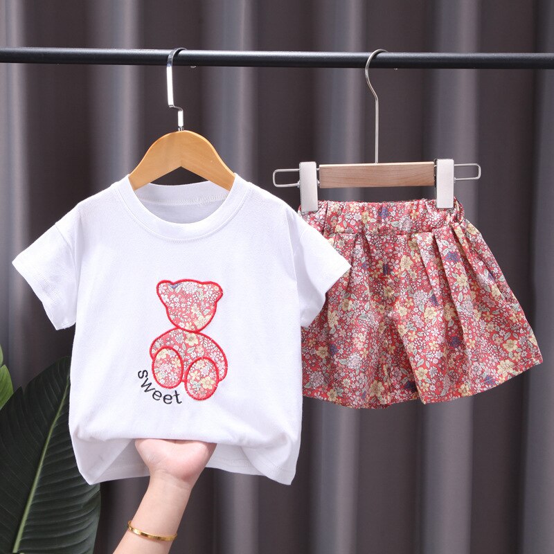 Nova moda verão roupas de bebê para meninos e meninas, crianças. Desenhos animados camiseta shorts 2 peças.