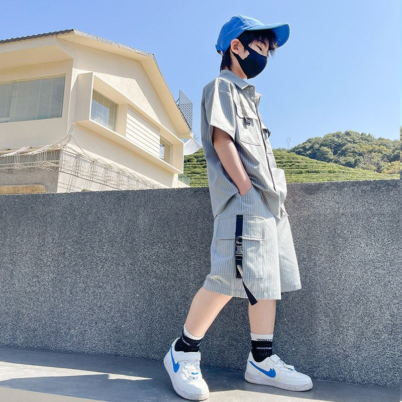 Roupa  em algodão e polyéster conjunto de camisa e bermuda infantil para crianças e adolescentes. Crianças bolso outfit. Conhunto legal para verão, listrado.