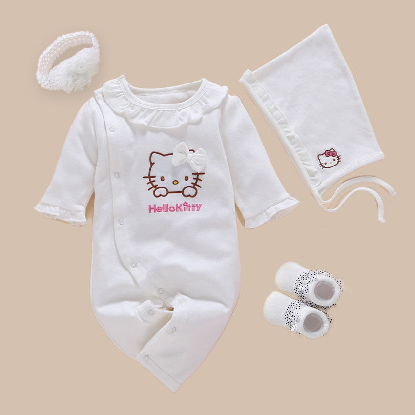 Bebê recém-nascido roupas de menina, outono, em algodão e rendas estilo princiesa. Macacão para bebê macacão infantil macacão com meias e bandana.